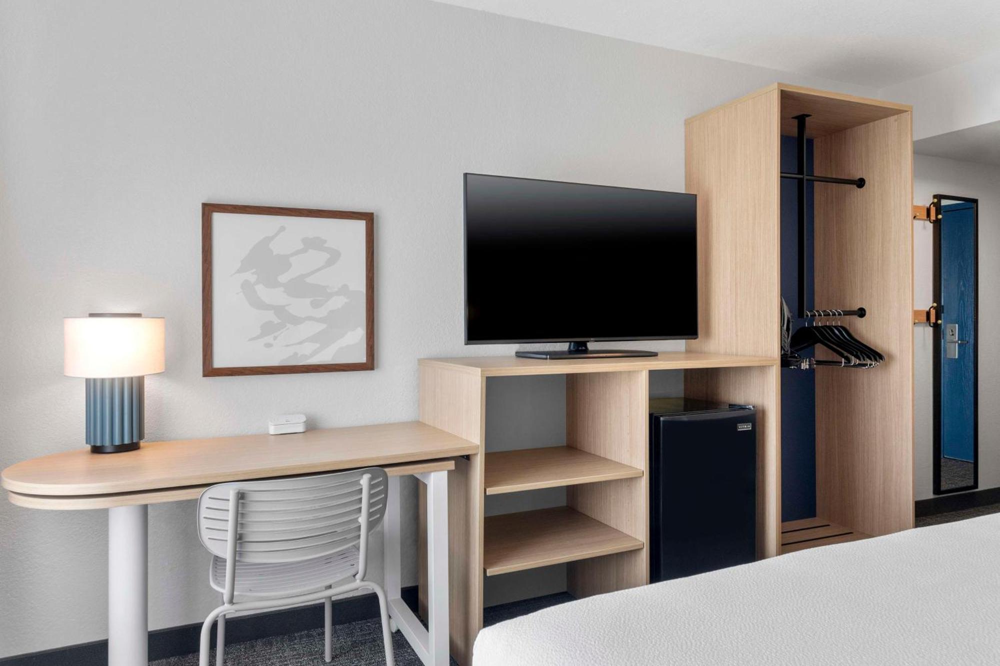 Spark By Hilton Orlando Near Seaworld 3*