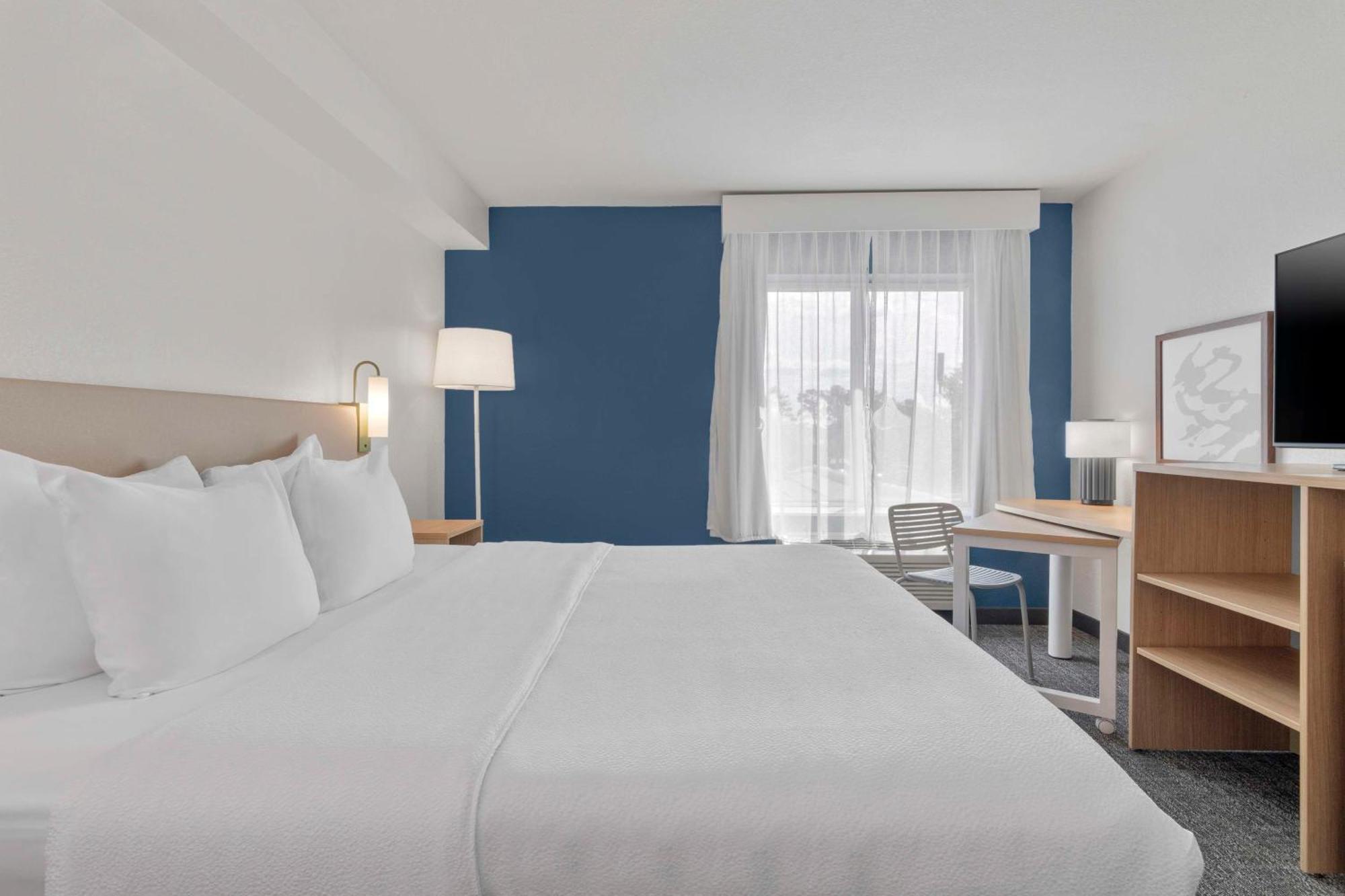 Spark By Hilton Orlando Near Seaworld Hotel