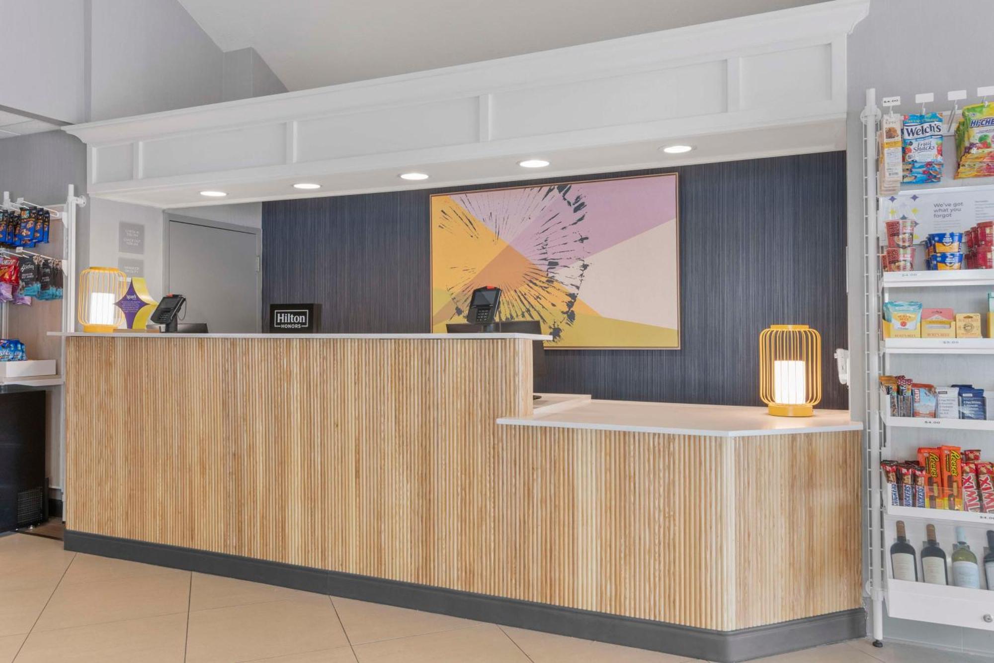 Hotel Spark By Hilton Orlando Near Seaworld Williamsburg
