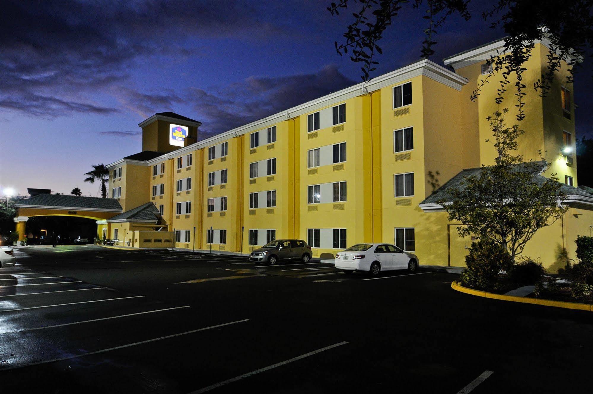 Spark By Hilton Orlando Near Seaworld Hotel